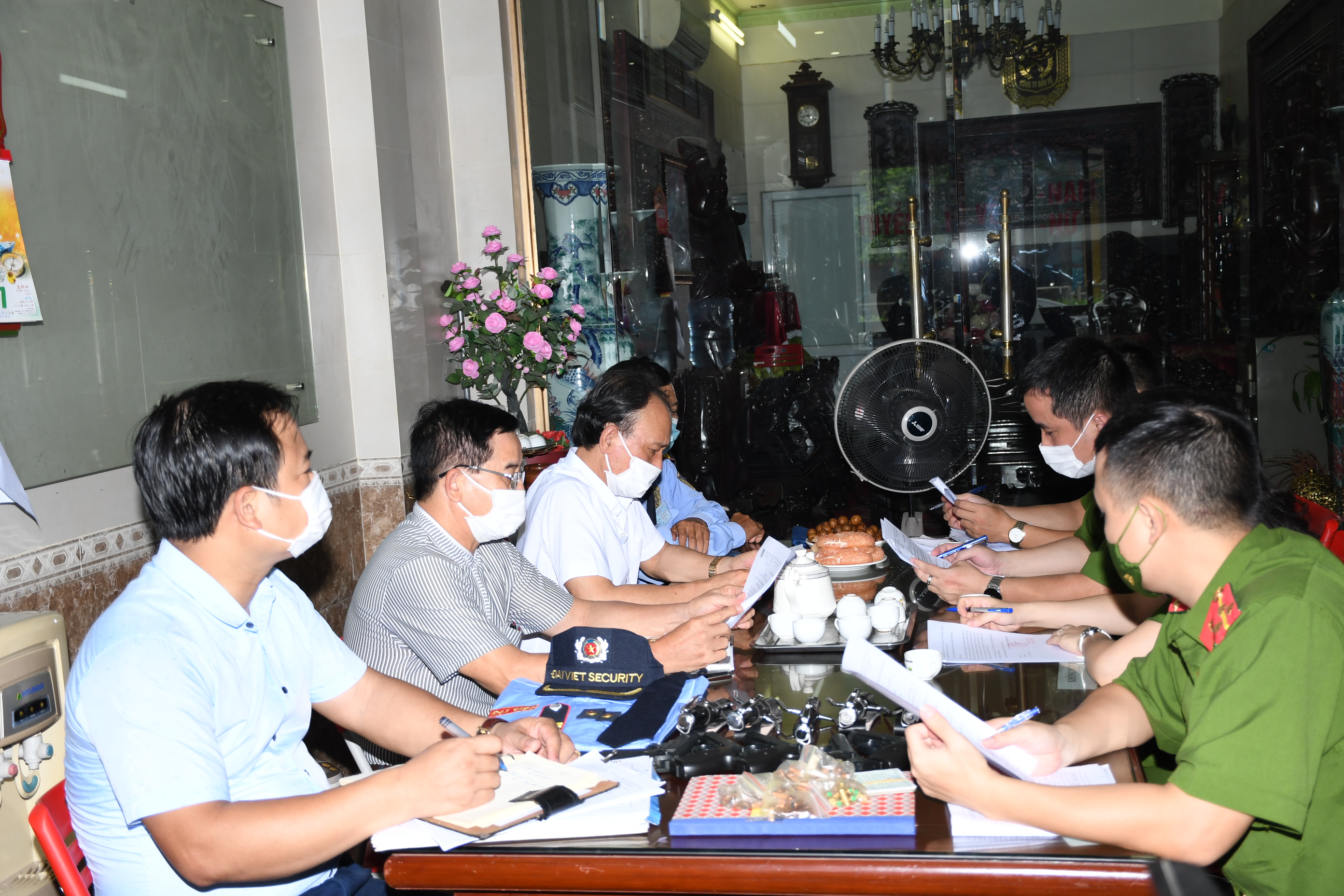 Quy định về kiểm tra, sát hạch cấp giấy chứng nhận sử dụng, chứng chỉ quản lý vũ khí, vật liệu nổ, quân dụng, công cụ hỗ trợ